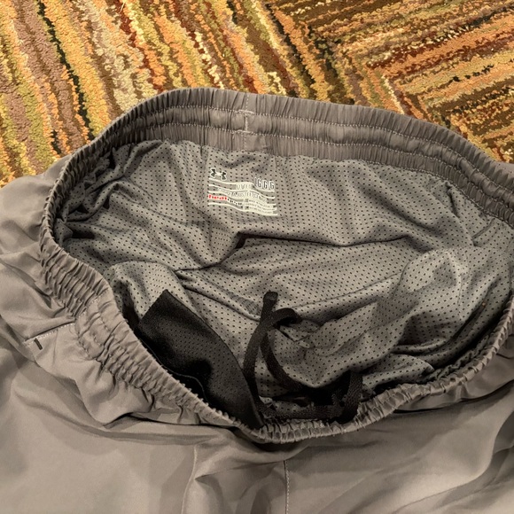 Under Armour Men's Gray Swin Shorts - Picture 6 of 6